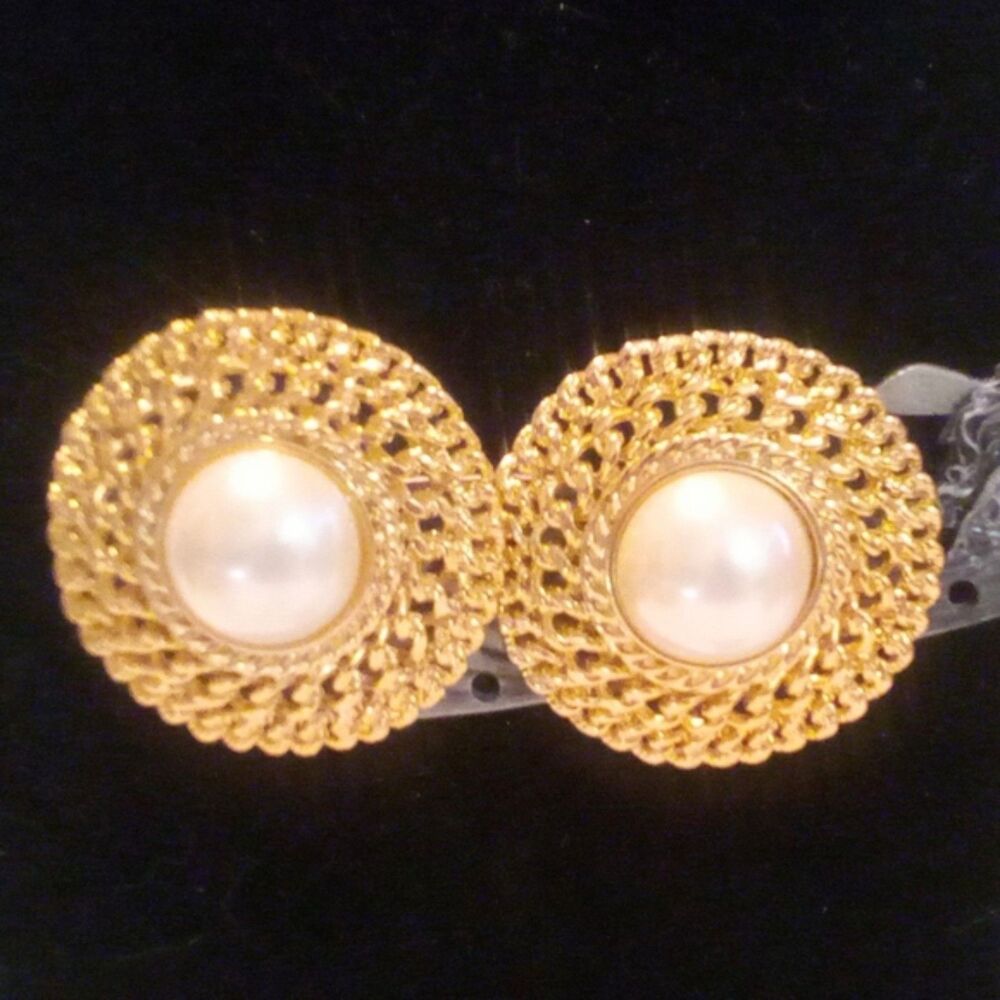 Vintage Marvella Gold Tone Faux Mabe Pearl Clip On Statement Earrings